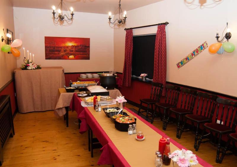 Hopper Inn Bar & Guest Accommodation Ballynaskreena Buitenkant foto